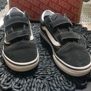 Black Vans boys